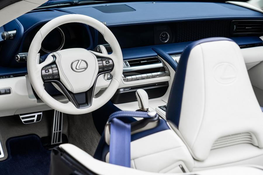 Торпедо Lexus LC500 Convertible Regatta Edition 2020 года  (NA) (фото 29 из 51)